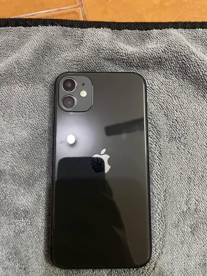 Apple iPhone 11 4