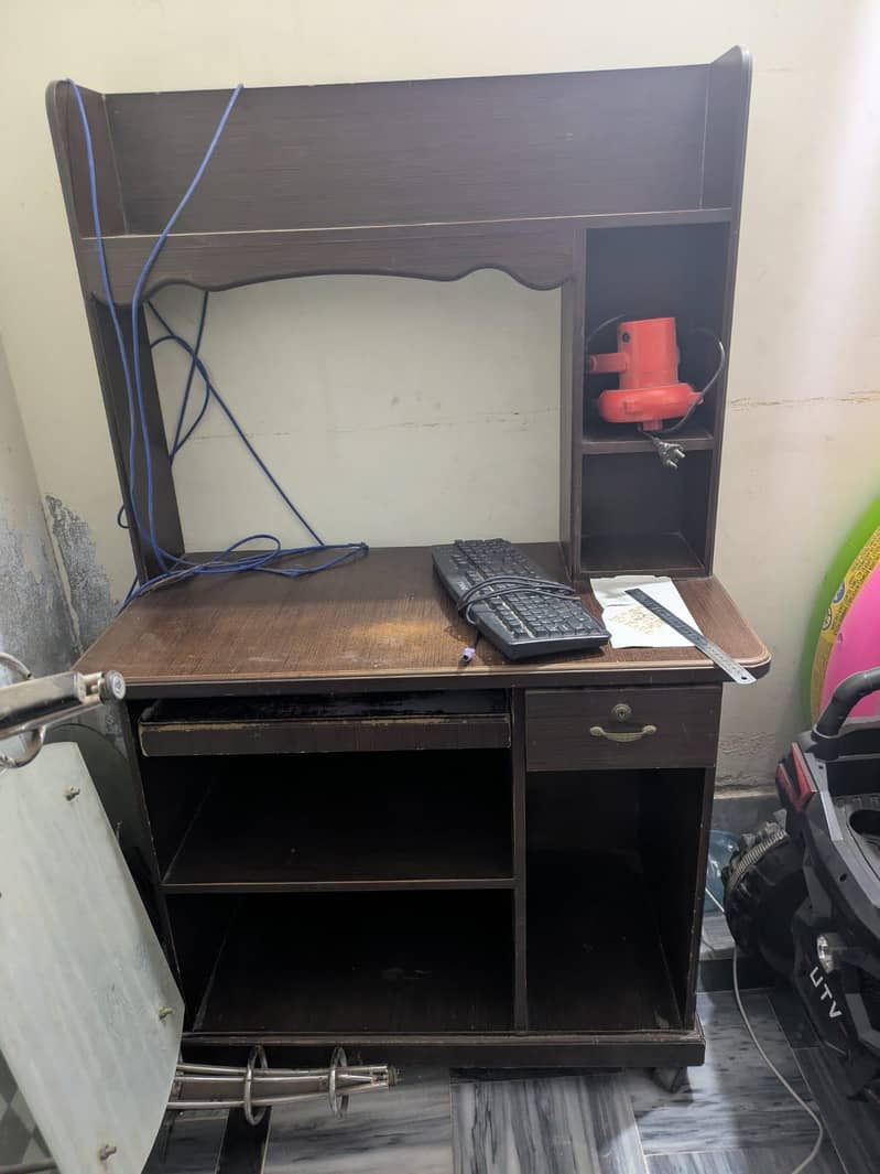 computer table 3