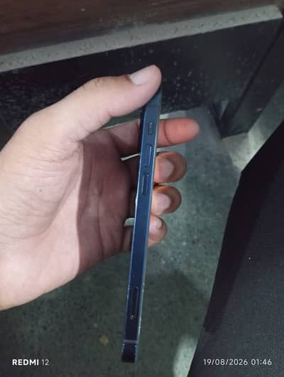 Apple iPhone 12
