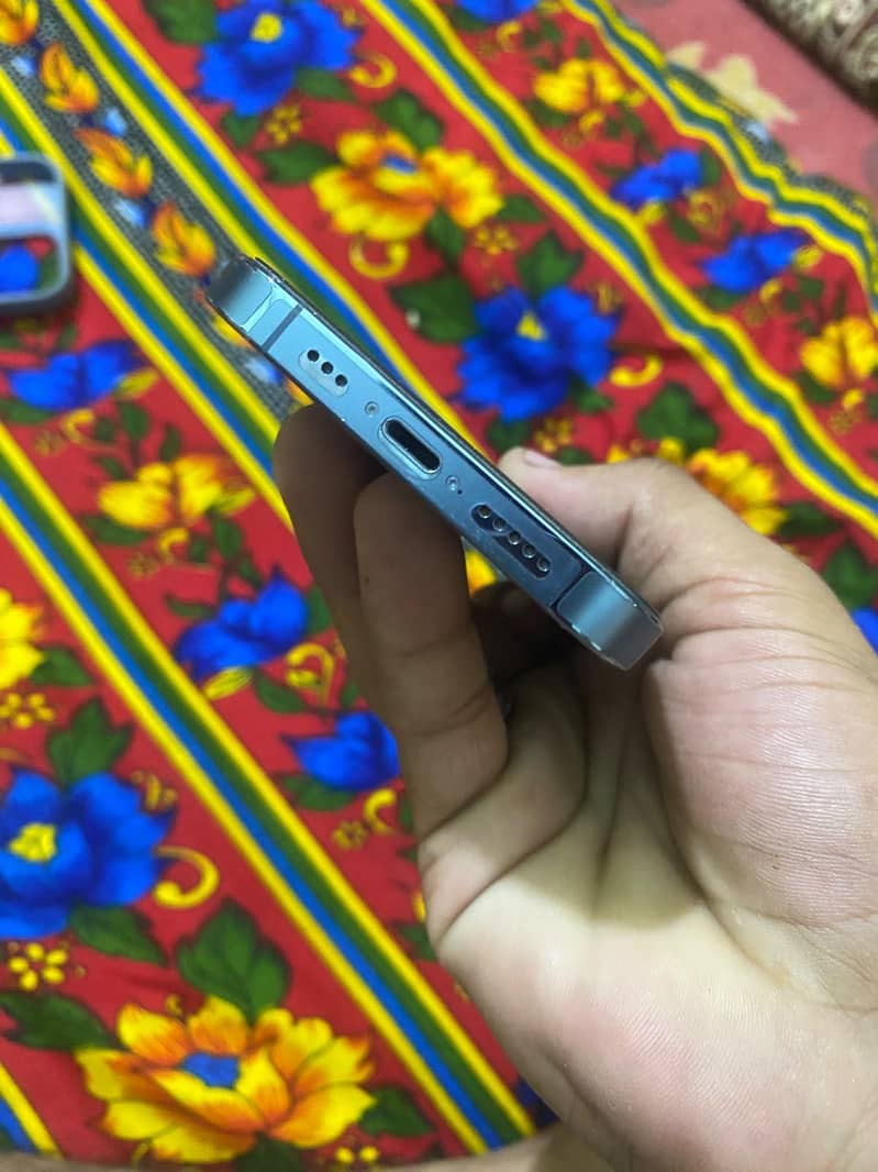 iphone 13pro 2