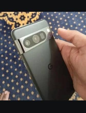 Google Pixel 8 Pro
