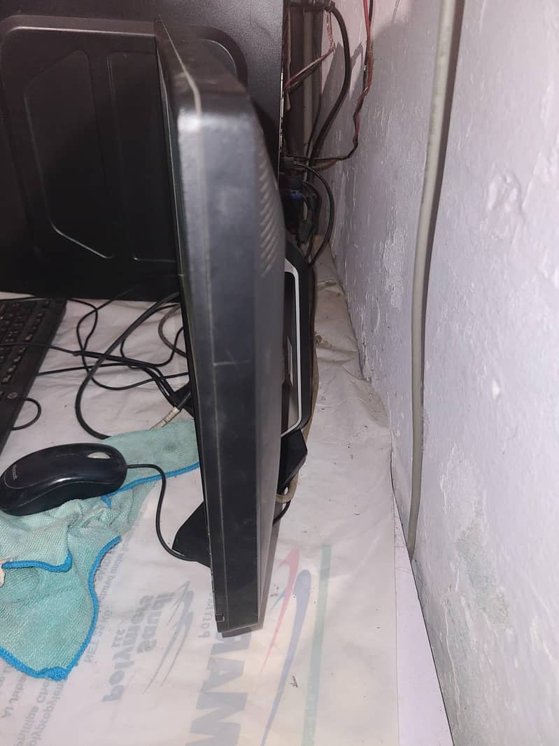 Dell E2016H 4