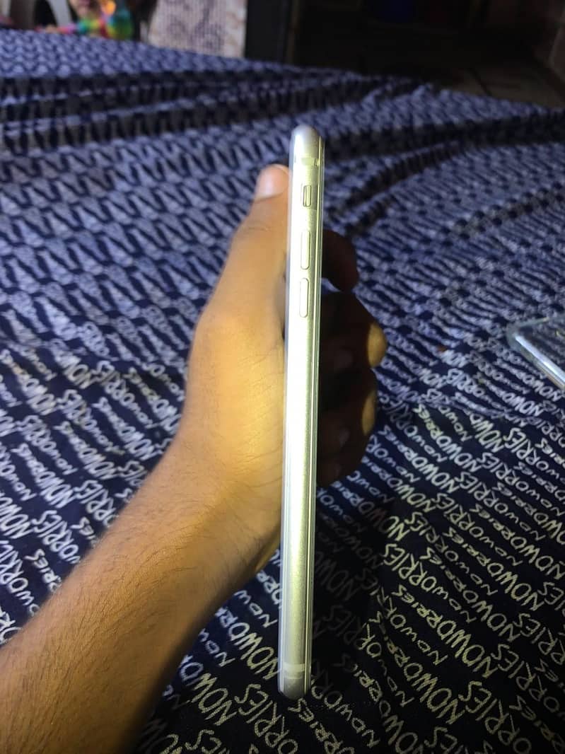 iPhone 8 Plus 2