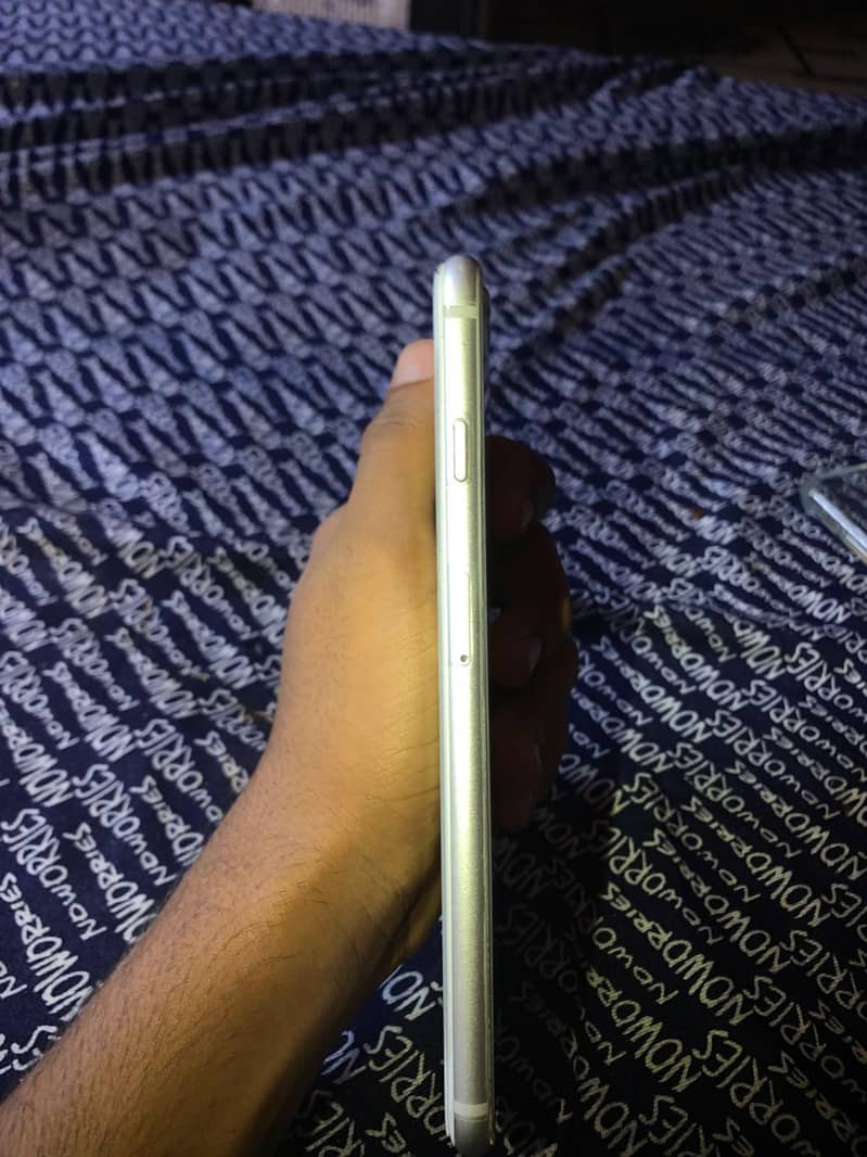 iPhone 8 Plus 4