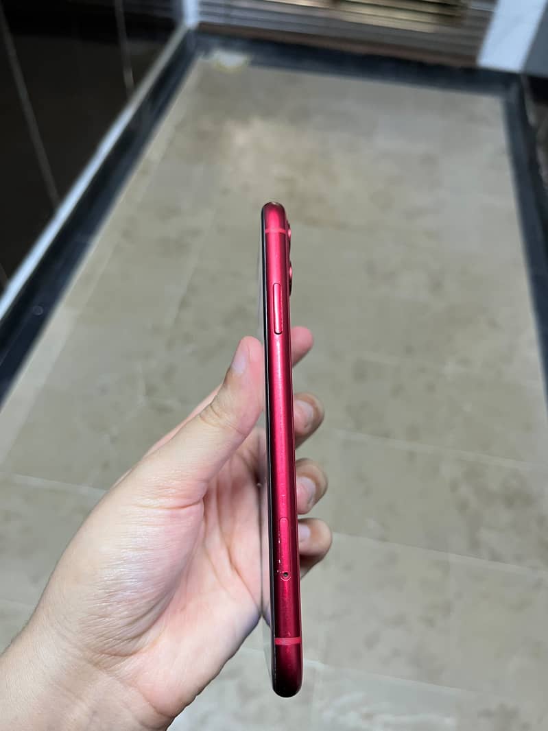 Apple iPhone 11 3