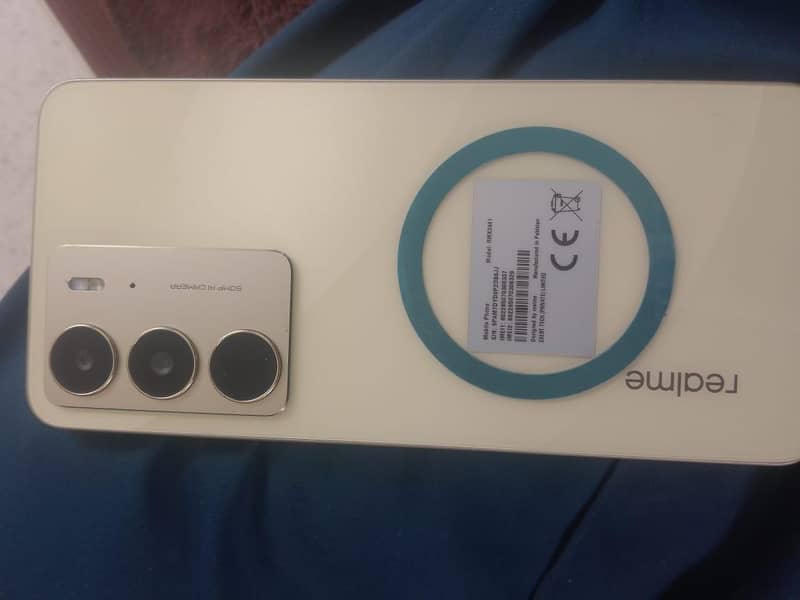 Realme C75 1