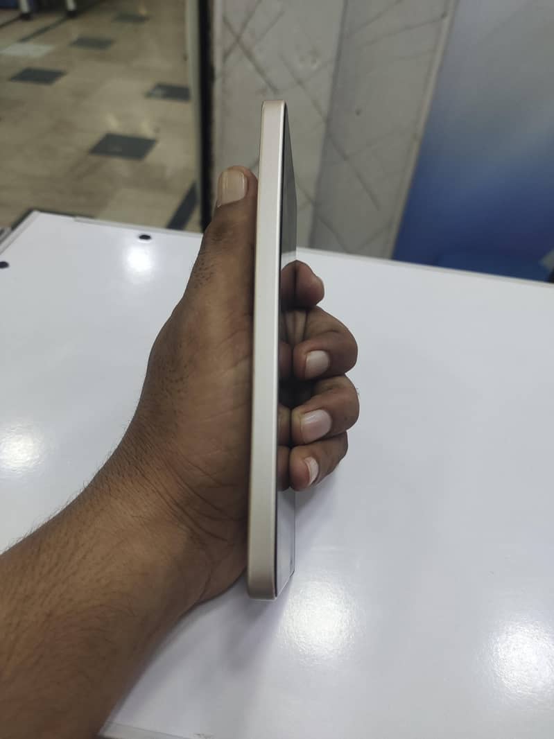 Xiaomi Redmi Note 13 2