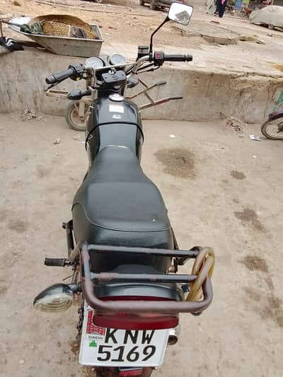 Suzuki GS 150 SE