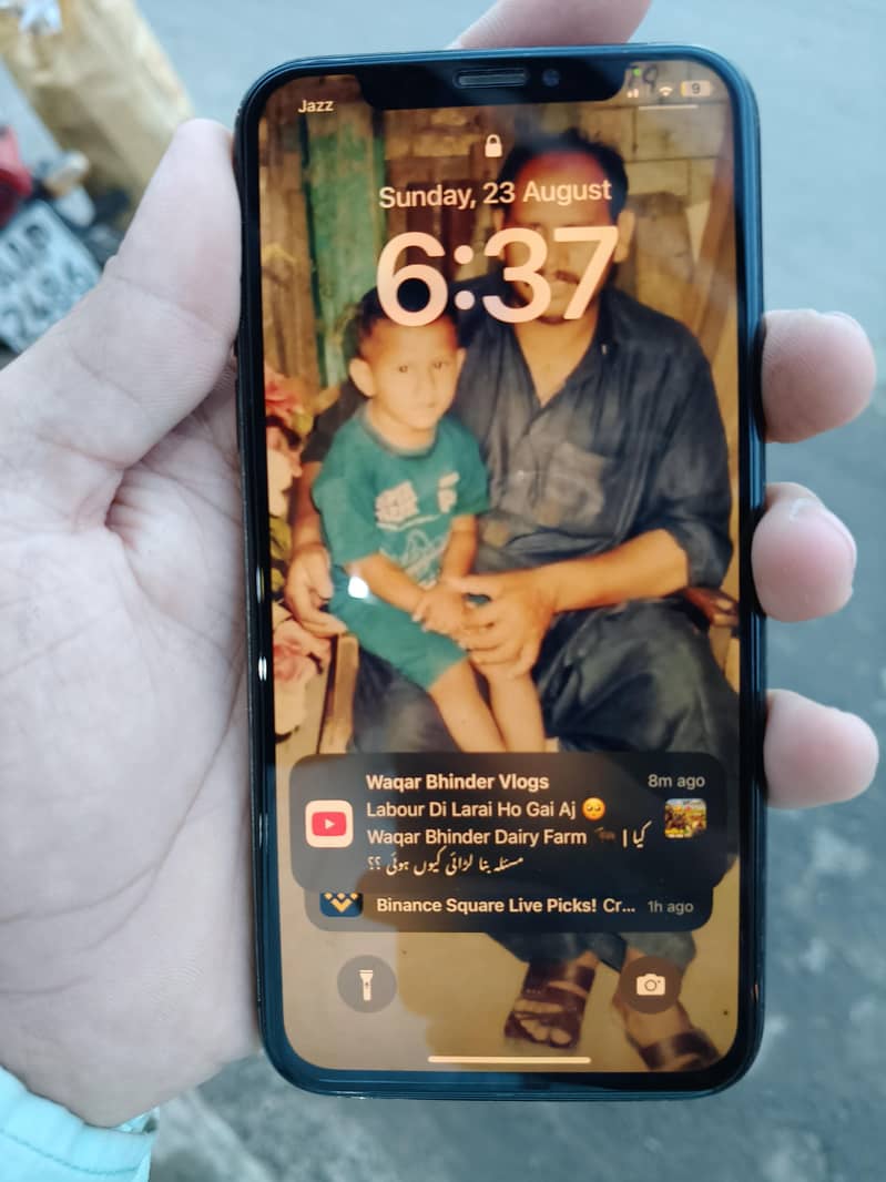 Apple iPhone X 4