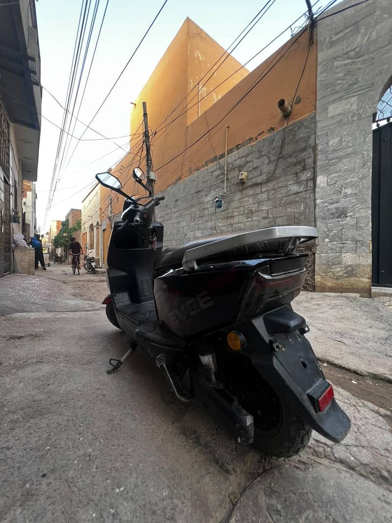 Scooty 4