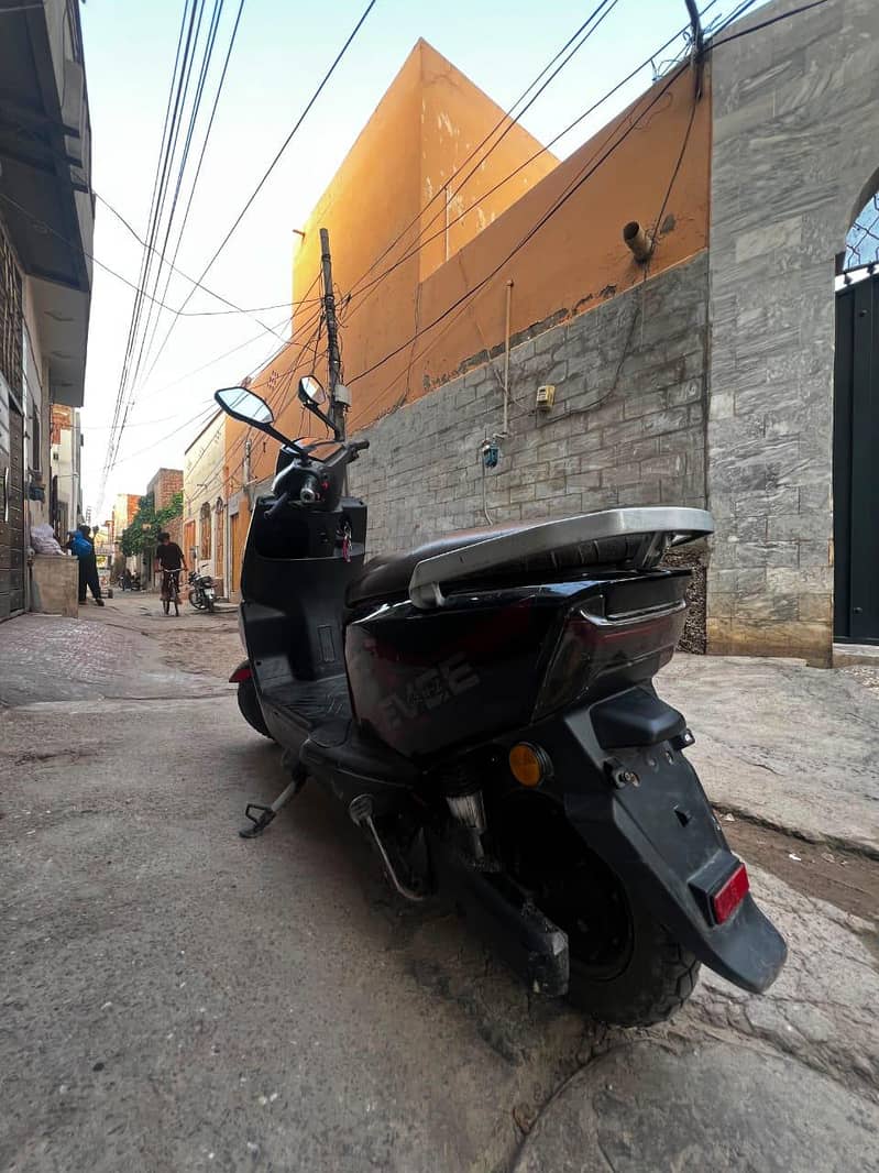 Scooty 5