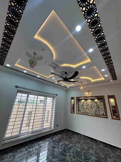 7 Marla House Available For Sale In Phase 8 Safari Valley