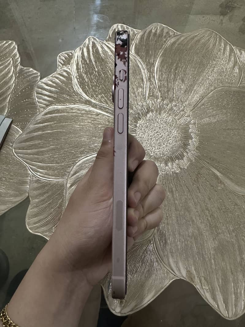 Apple iPhone 15 plus 2