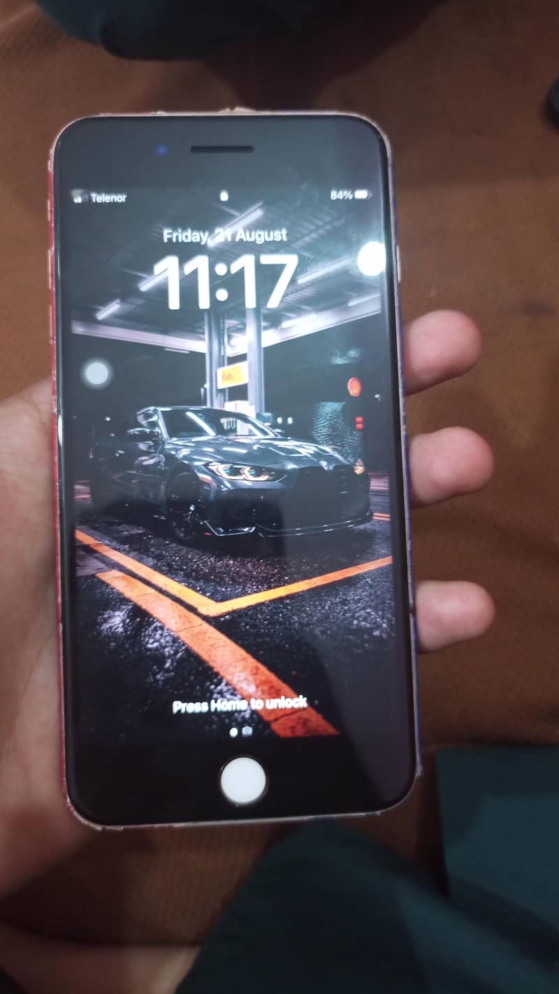 Apple iPhone 8 Plus 0