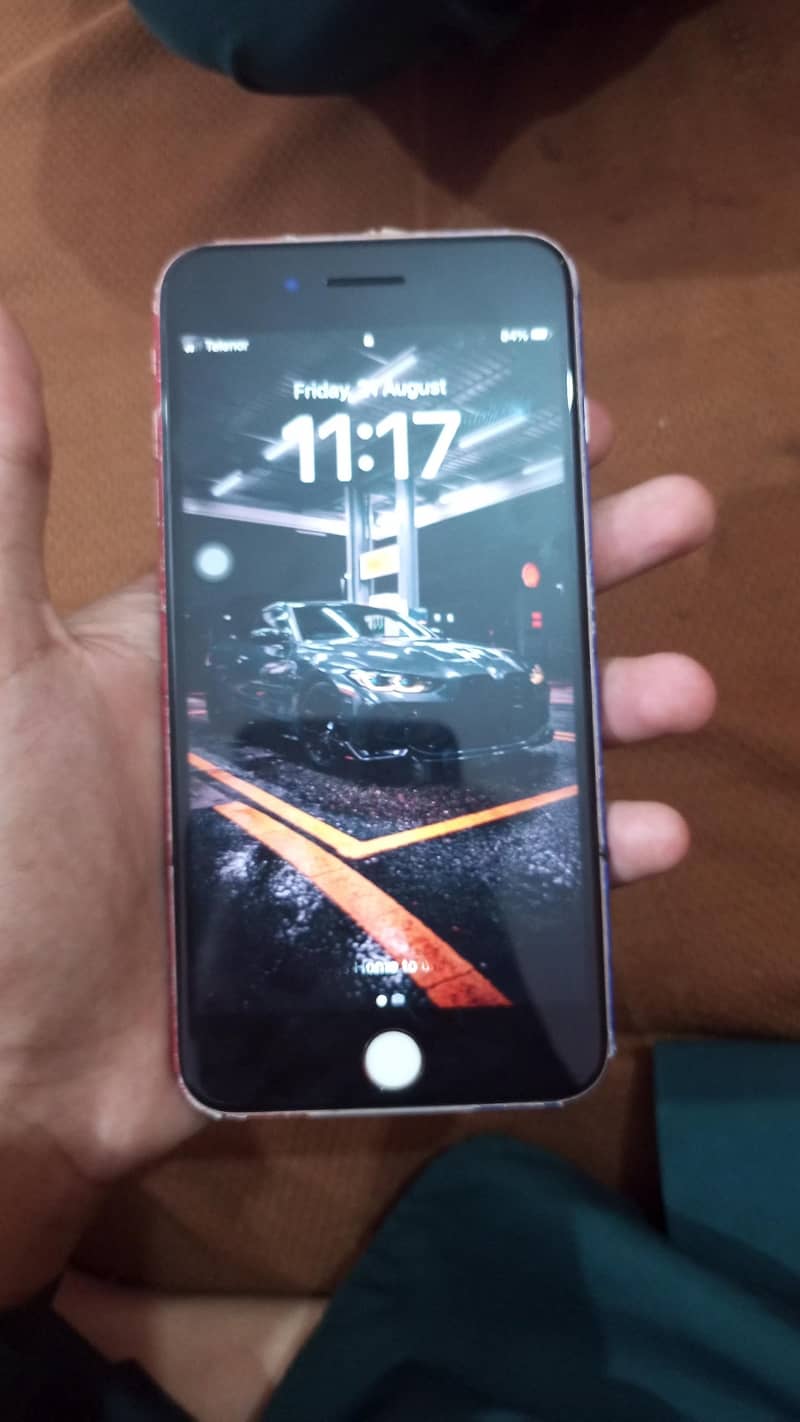 Apple iPhone 8 Plus 1