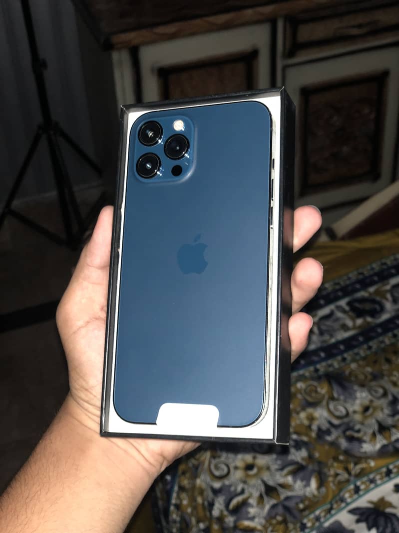 iPhone 12 Pro Max 0
