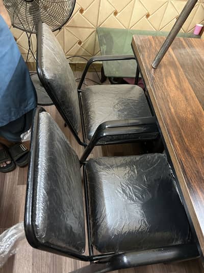 Black office chair fresh condition but used
