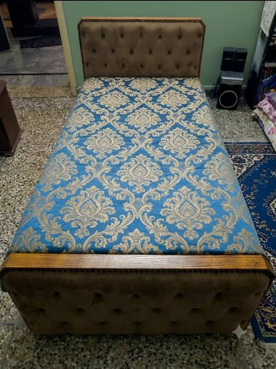 Elegant Single Bed