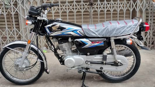 Honda CG-125. . . {2025} Karachi Number. . . . . 0303/0255582