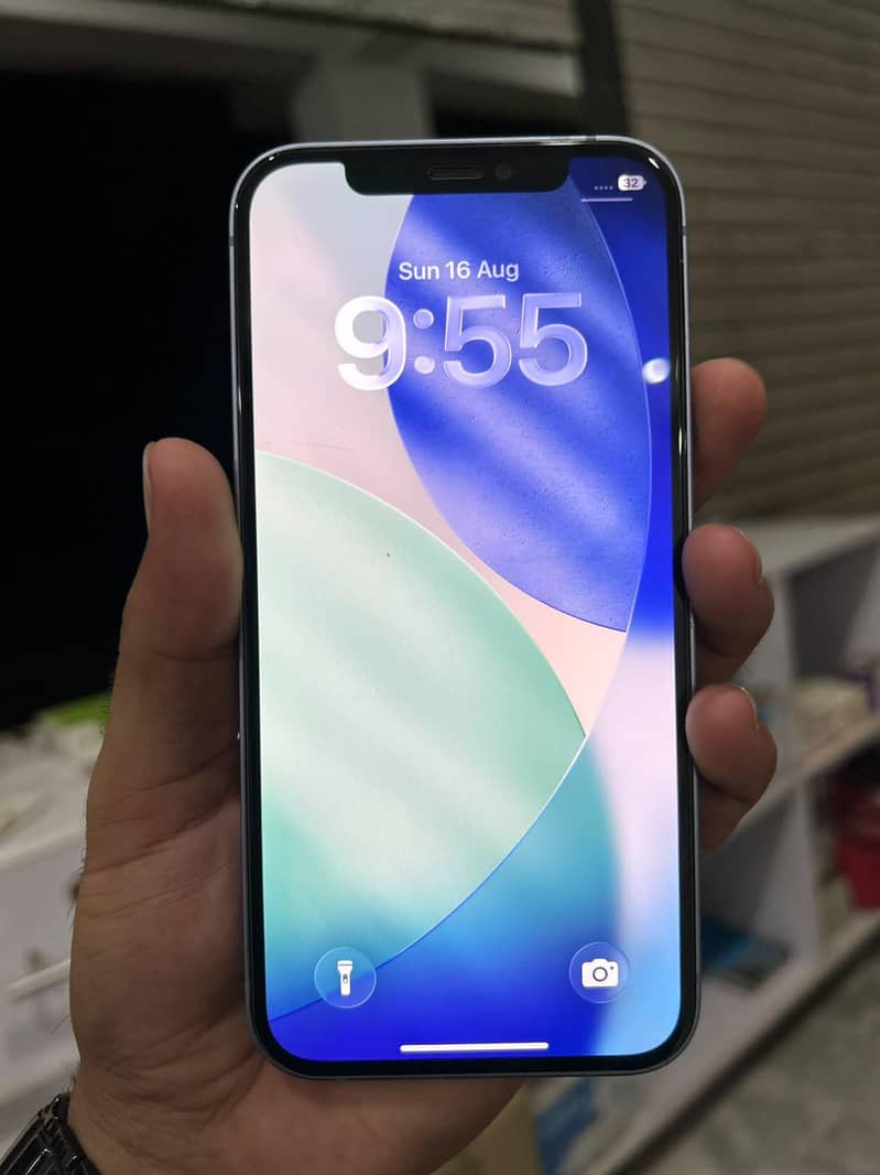 Apple iPhone 12 3