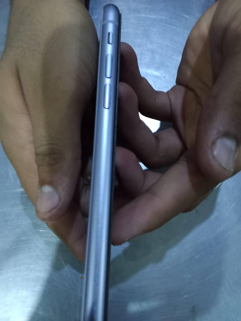 Apple iPhone 11 1
