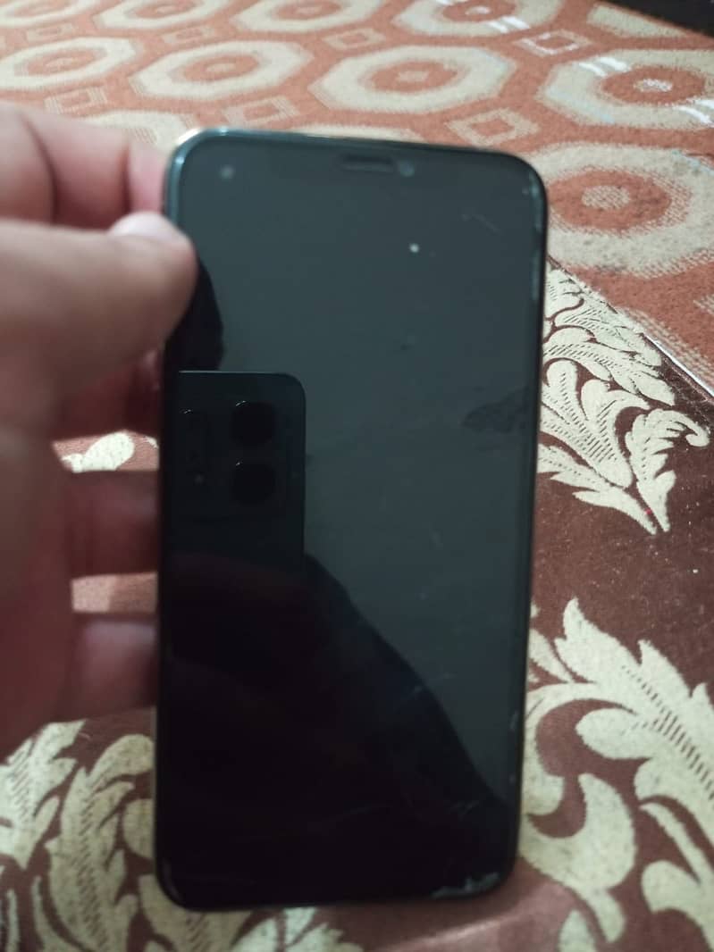 Apple iPhone 11 Pro 1