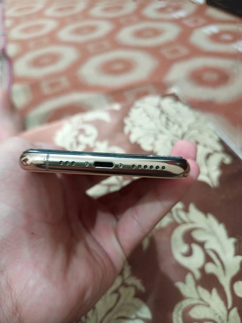 Apple iPhone 11 Pro 2