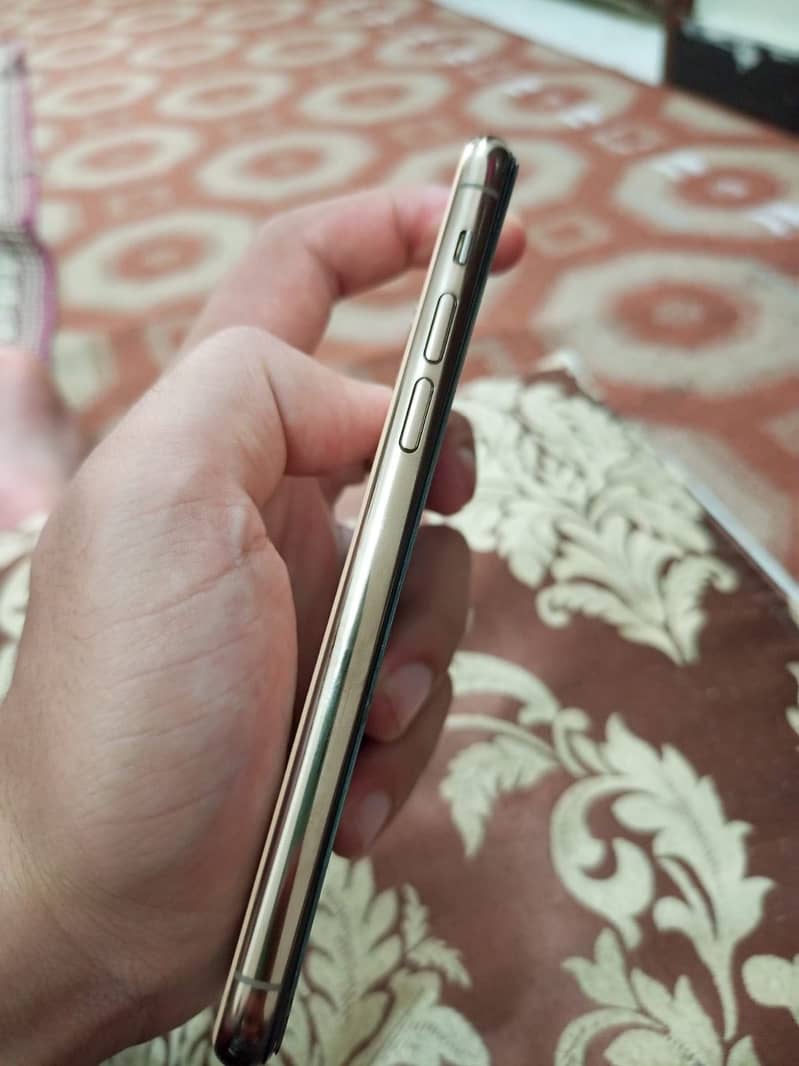 Apple iPhone 11 Pro 5