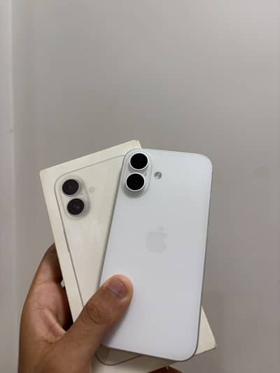 Apple iPhone 16