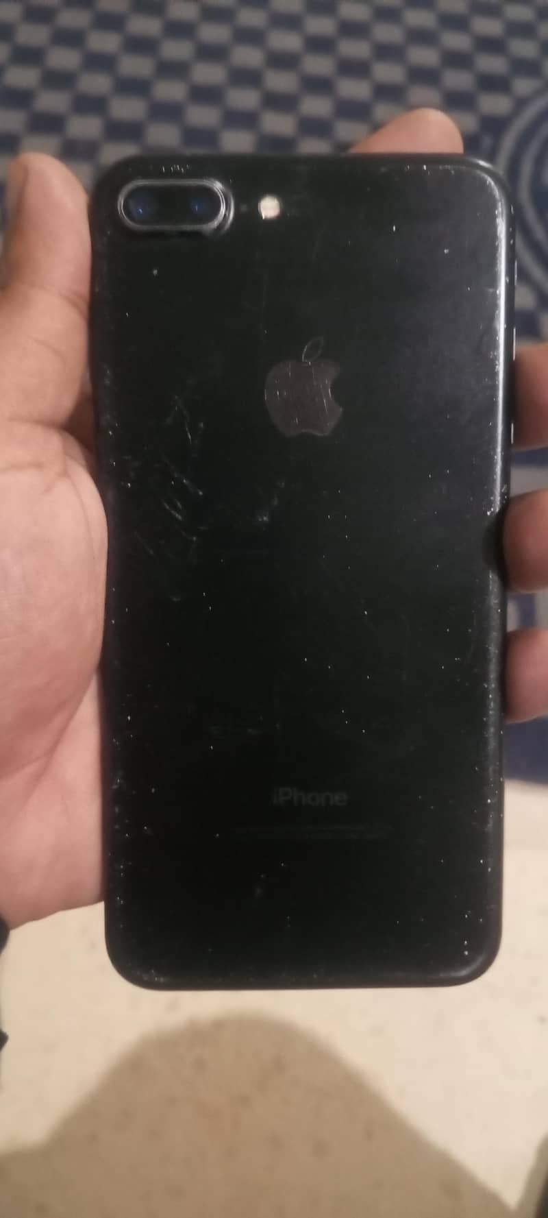Apple iPhone 7 Plus 6