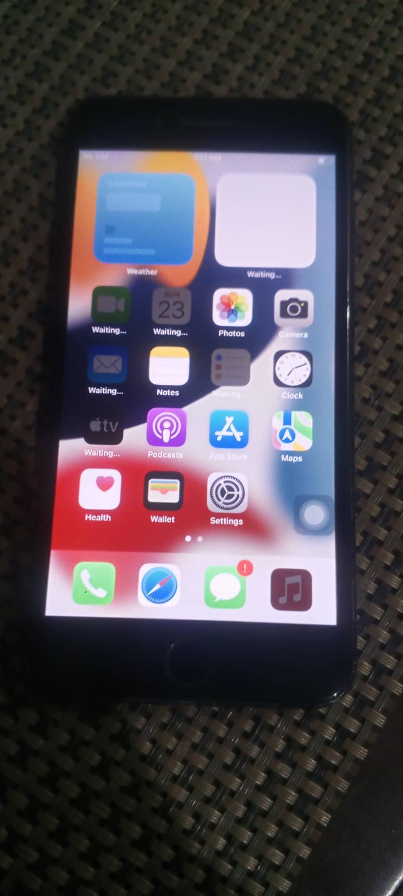 Apple iPhone 7 Plus 11