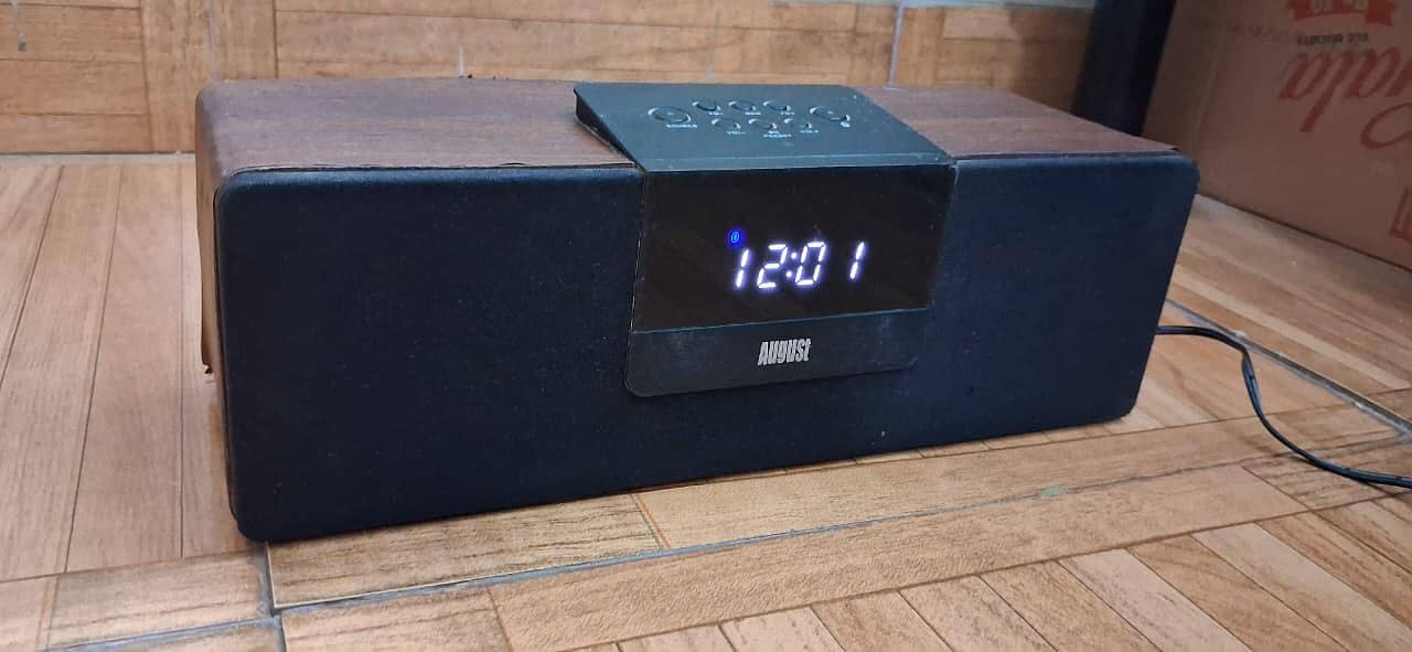 Agust bluetooth dock speaker 3
