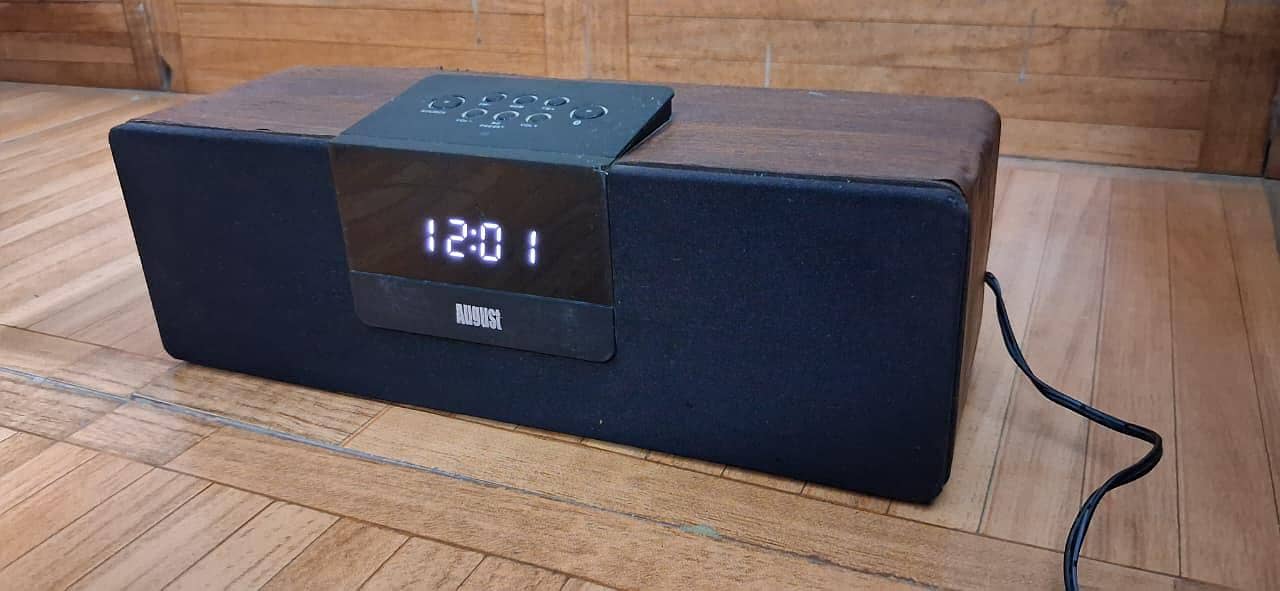 Agust bluetooth dock speaker 4