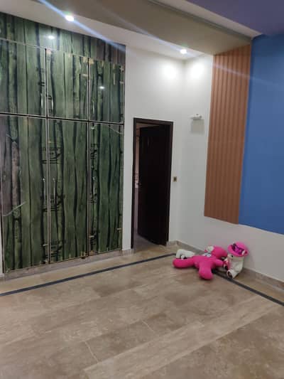 10 MARLA LOWER PORTION AVAILABLE FOR RENT