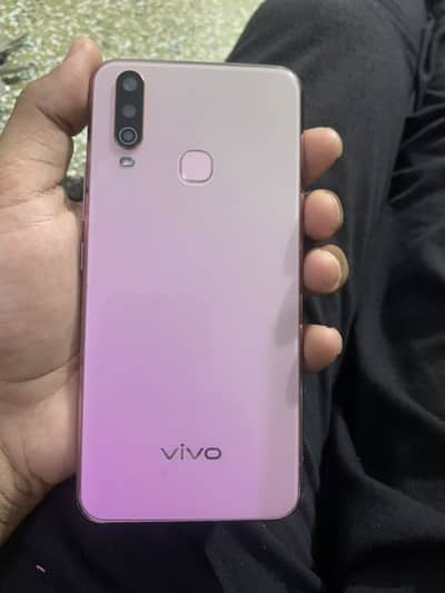 Vivo y 17 8/256