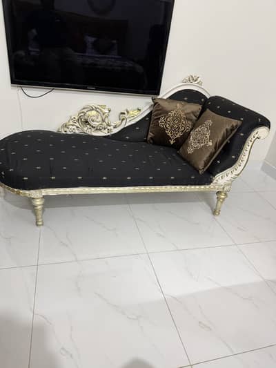 Beautiful Chinioti made Dewan