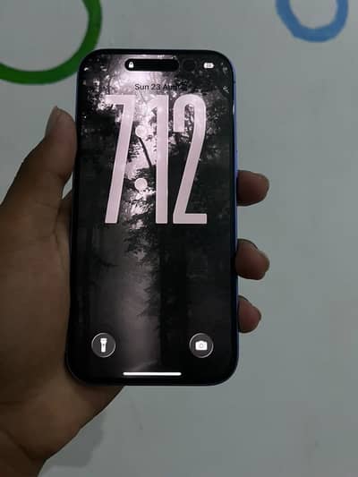 Apple iPhone 16