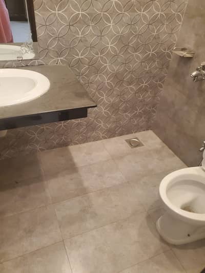 VIP beautiful 5 Marla portion is available for rent in sabzazar Lahore
