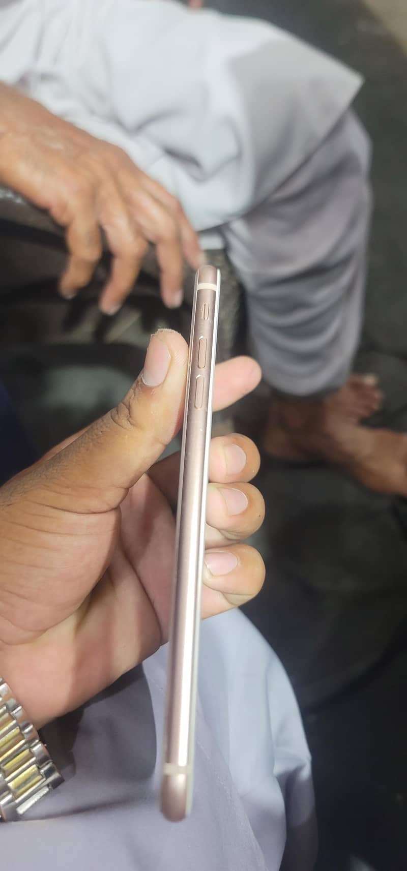 Apple iPhone 8 Plus 4