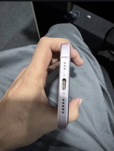 Apple iPhone 15