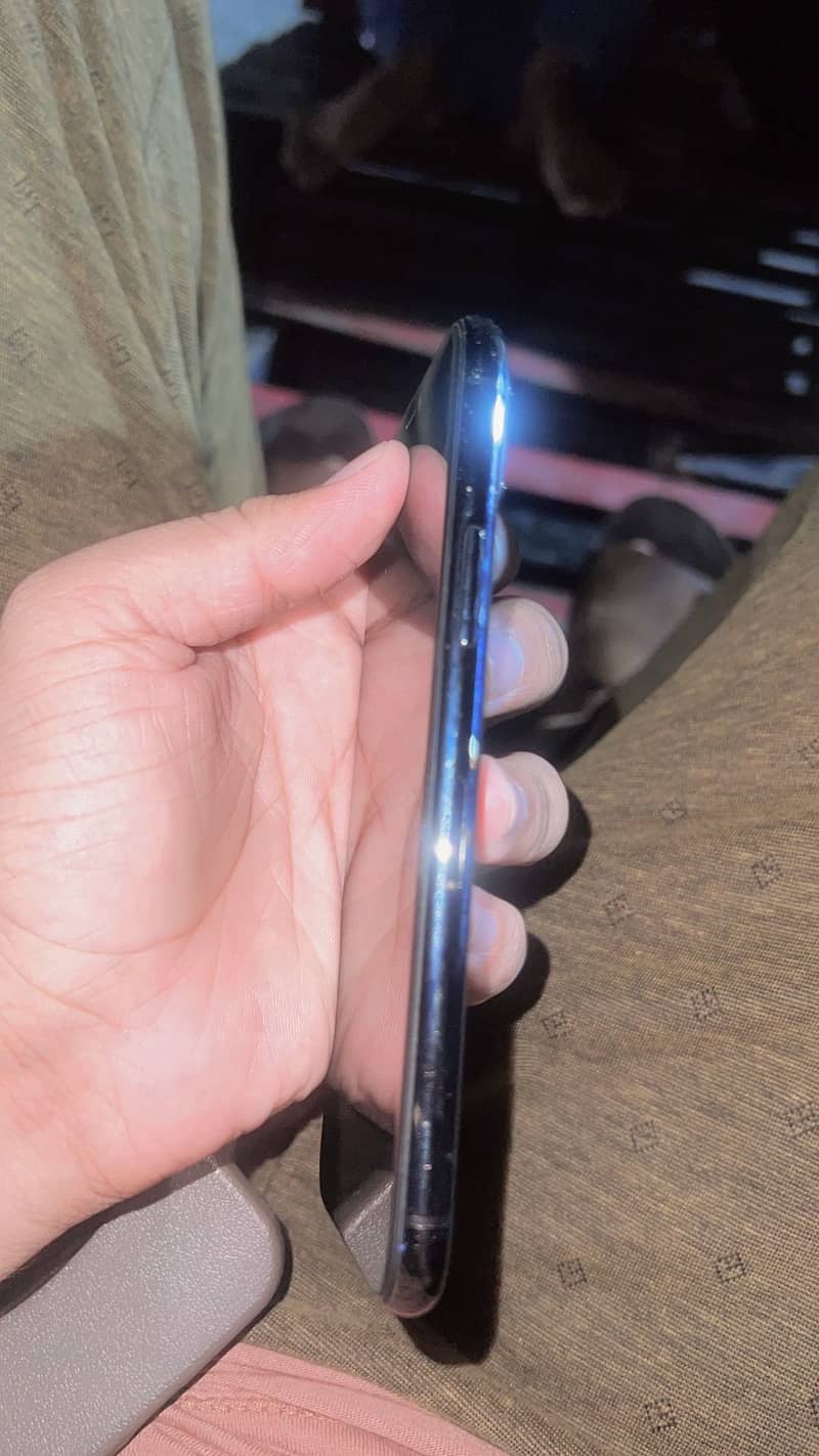 Apple iPhone 11 Pro 0