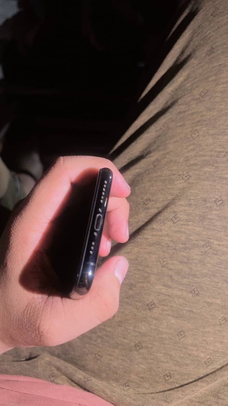 Apple iPhone 11 Pro 5