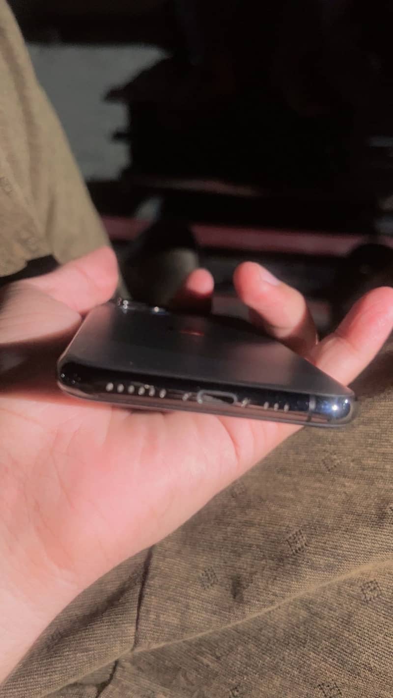 Apple iPhone 11 Pro 10