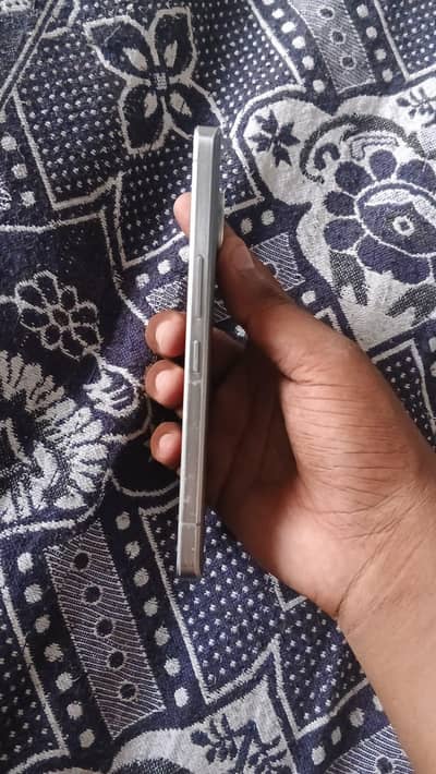 aquos Sharq R7 12/256 official PTA