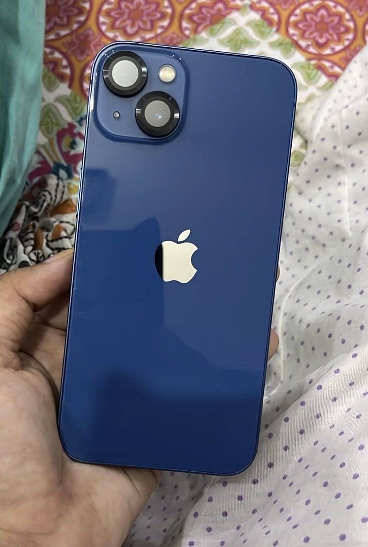 Apple iPhone 13 2