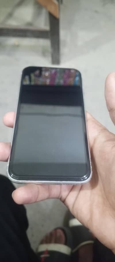 Apple iPhone XR