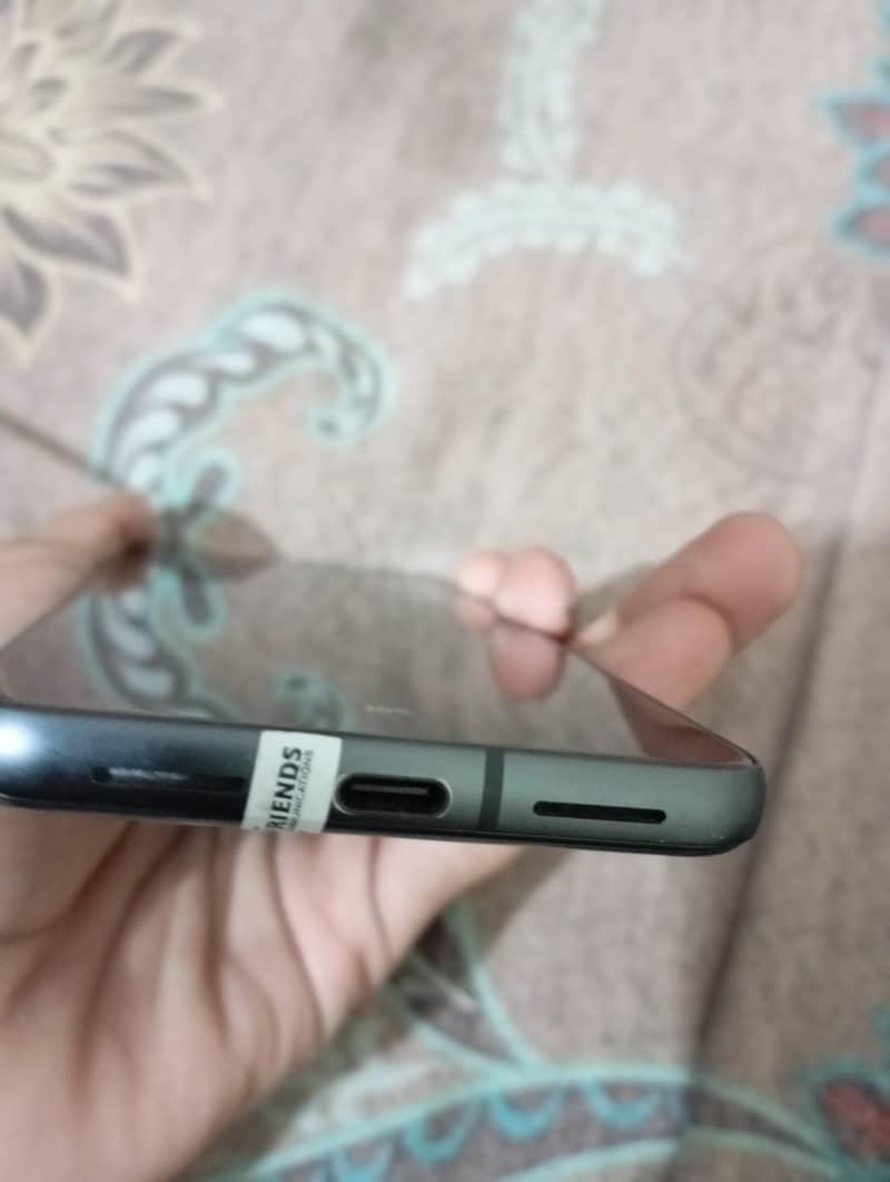 Google Pixel 8 6