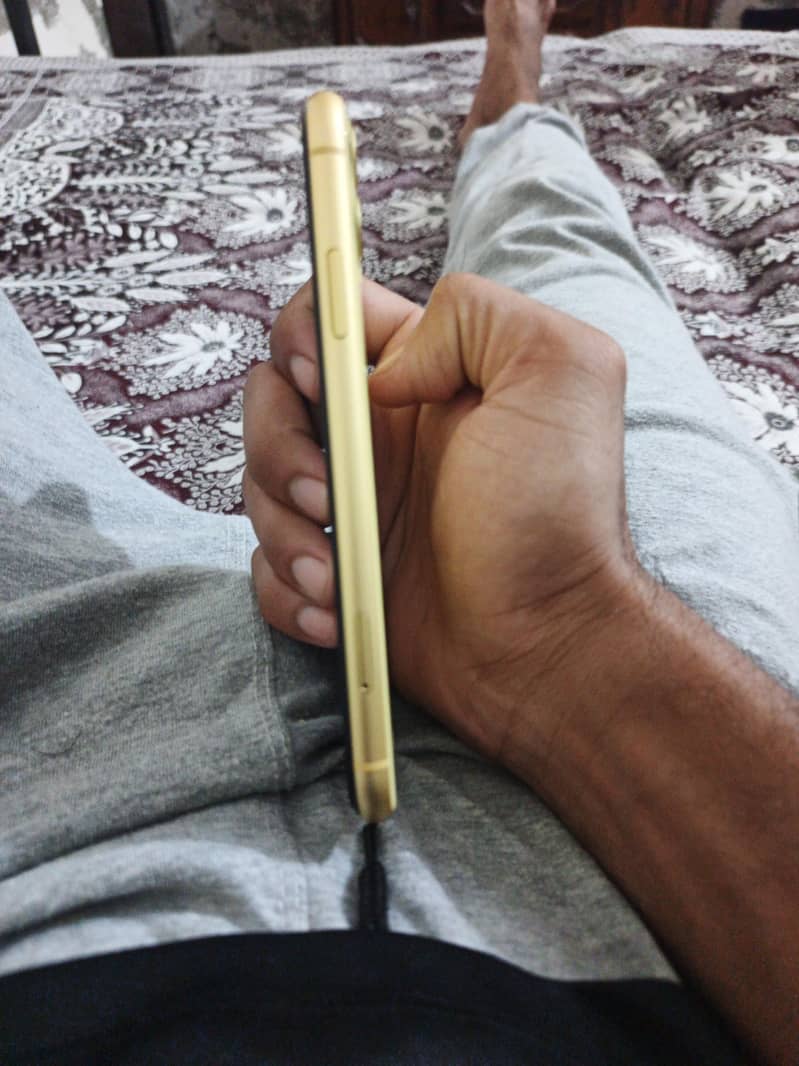 Apple iPhone 11 2