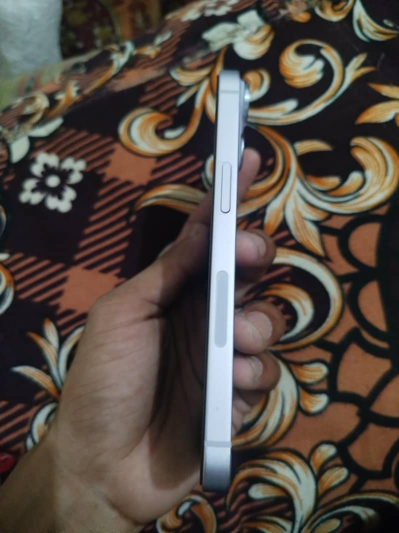 Apple iPhone 14 1