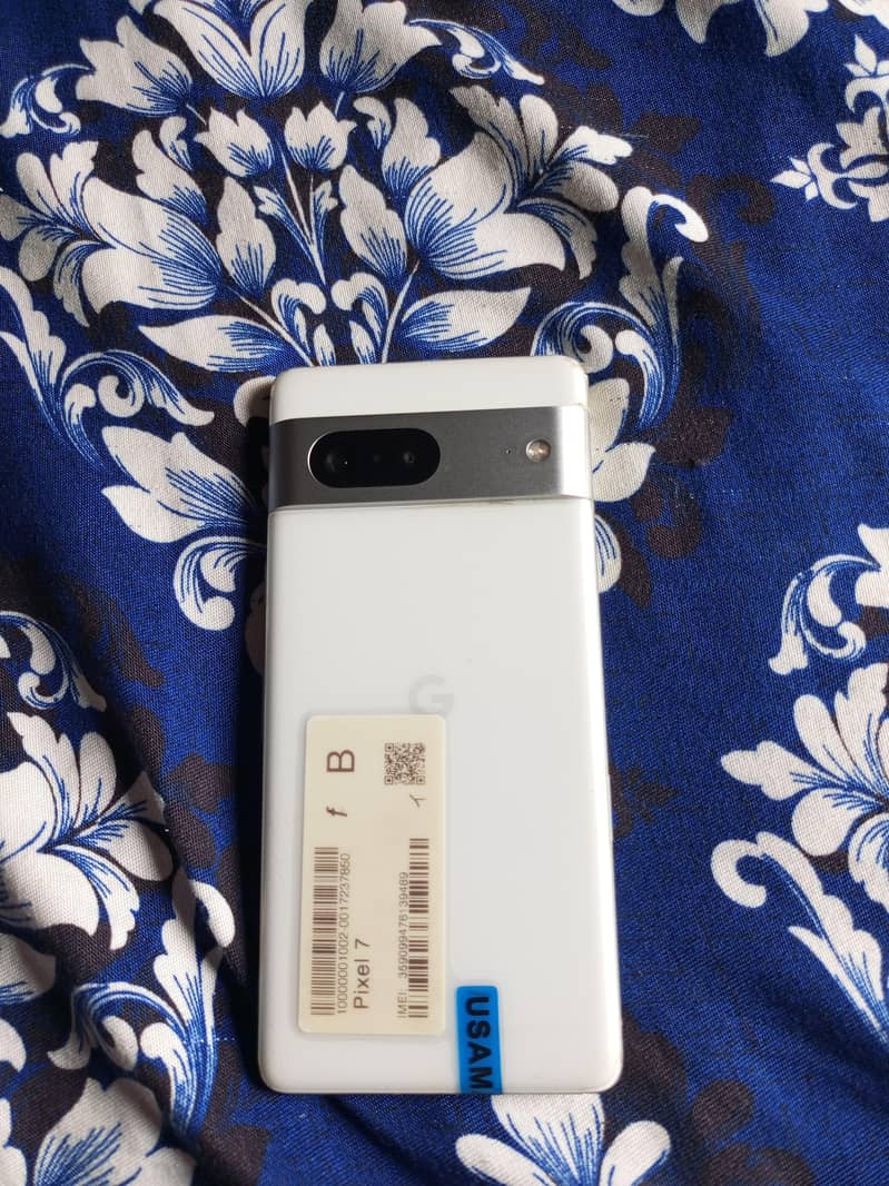 Google Pixel 7 4